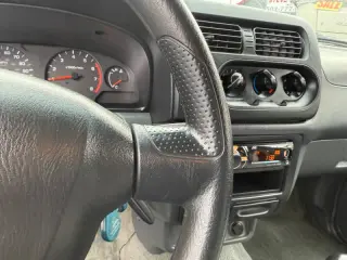 2001 Nissan Frontier XE