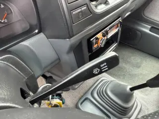 2001 Nissan Frontier XE