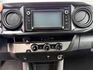2016 Toyota Tacoma SR