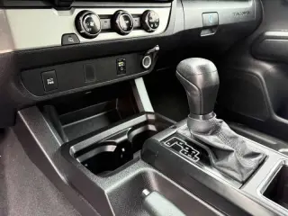 2016 Toyota Tacoma SR