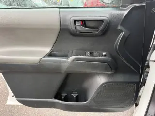 2016 Toyota Tacoma SR
