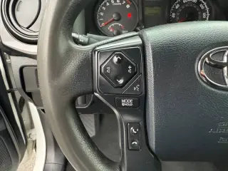 2016 Toyota Tacoma SR