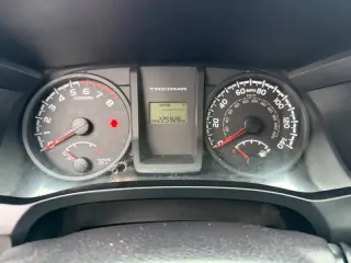 2016 Toyota Tacoma SR