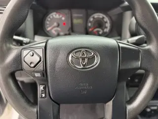 2016 Toyota Tacoma SR