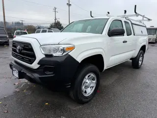 2016 Toyota Tacoma SR