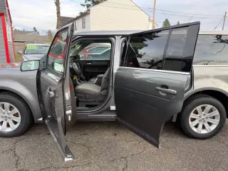 2010 Ford Flex SE