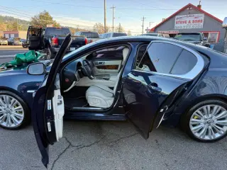 2012 Jaguar XF Portfolio