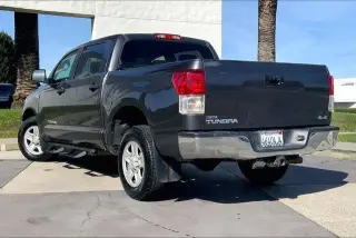 Toyota Tundra 2012 4x4 Grade 4dr CrewMax Cab Pickup SB (5.7L V8)