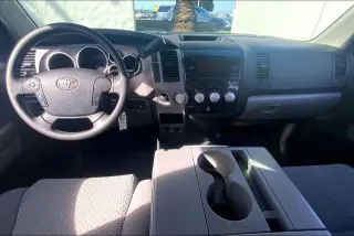 Toyota Tundra 2012 4x4 Grade 4dr CrewMax Cab Pickup SB (5.7L V8)