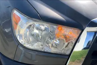 Toyota Tundra 2012 4x4 Grade 4dr CrewMax Cab Pickup SB (5.7L V8)