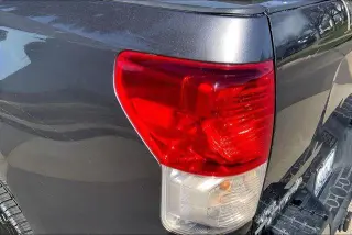Toyota Tundra 2012 4x4 Grade 4dr CrewMax Cab Pickup SB (5.7L V8)