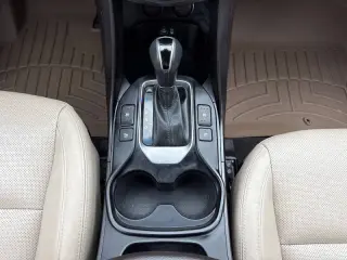 2017 Hyundai Santa Fe Limited Ultimate