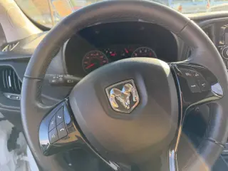 2020 RAM ProMaster City SLT