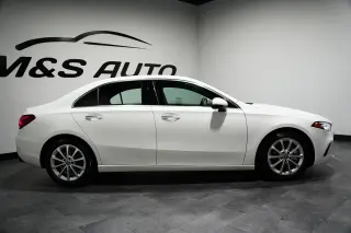 2022 Mercedes-Benz A 220