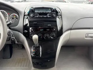 2004 Toyota Sienna LE 7 Passenger