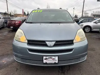 2004 Toyota Sienna LE 7 Passenger