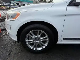 2015 Volvo XC60 T5 Drive-E Premier