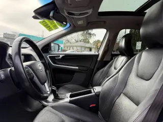 2015 Volvo XC60 T5 Drive-E Premier