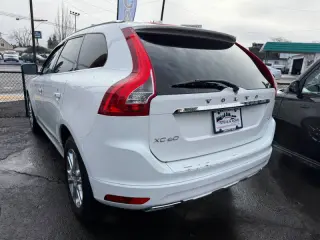 2015 Volvo XC60 T5 Drive-E Premier