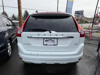 2015 Volvo XC60 T5 Drive-E Premier