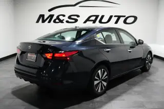 2021 Nissan Altima 2.5 SV