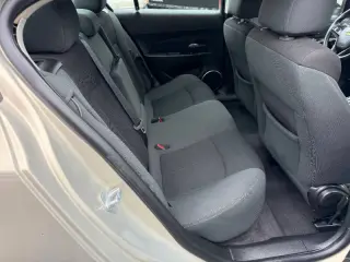 2011 Chevrolet Cruze LT Fleet