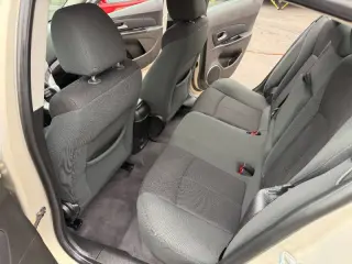 2011 Chevrolet Cruze LT Fleet