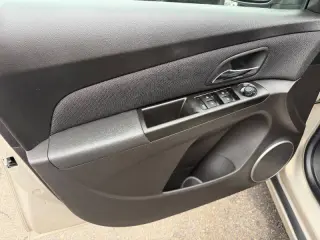 2011 Chevrolet Cruze LT Fleet