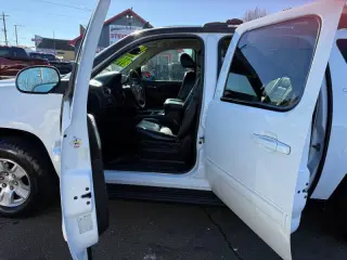 2014 Chevrolet Suburban LT