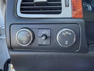 2014 Chevrolet Suburban LT
