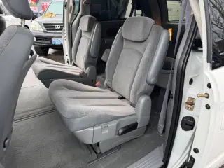 2006 Chrysler Town and Country LX