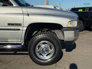 2002 Dodge Ram 2500 SLT Plus