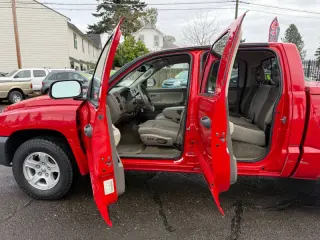 2005 Dodge Dakota SLT
