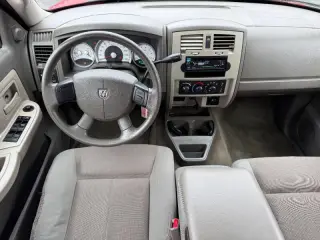 2005 Dodge Dakota SLT