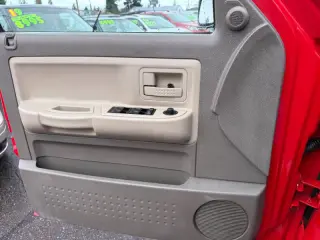 2005 Dodge Dakota SLT