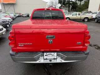 2005 Dodge Dakota SLT