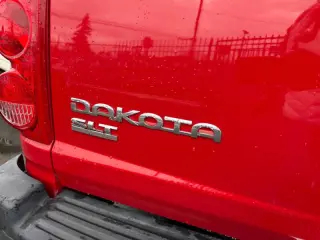 2005 Dodge Dakota SLT