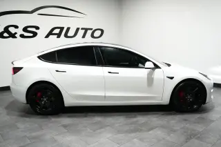 2023 Tesla Model 3 Performance