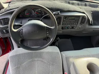 1999 Ford F-150 XL