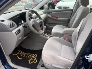 2005 Toyota Corolla LE