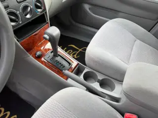 2005 Toyota Corolla LE