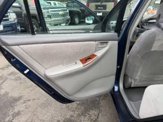 2005 Toyota Corolla LE