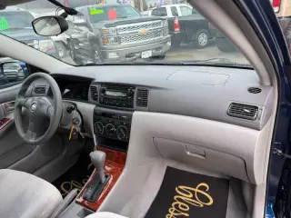 2005 Toyota Corolla LE