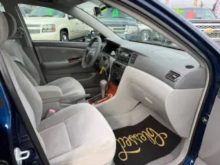 2005 Toyota Corolla LE