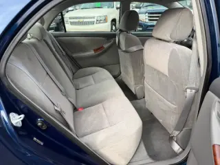 2005 Toyota Corolla LE