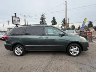 2004 Toyota Sienna XLE 7 Passenger