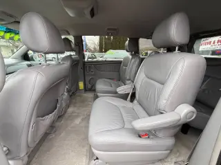 2004 Toyota Sienna XLE 7 Passenger