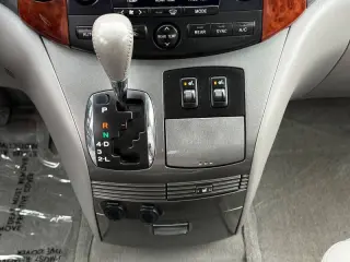 2004 Toyota Sienna XLE 7 Passenger
