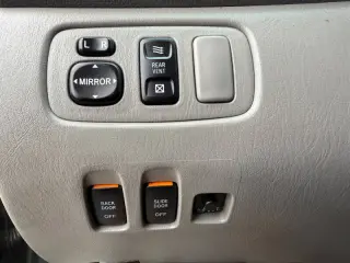 2004 Toyota Sienna XLE 7 Passenger