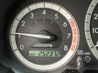 2004 Toyota Sienna XLE 7 Passenger